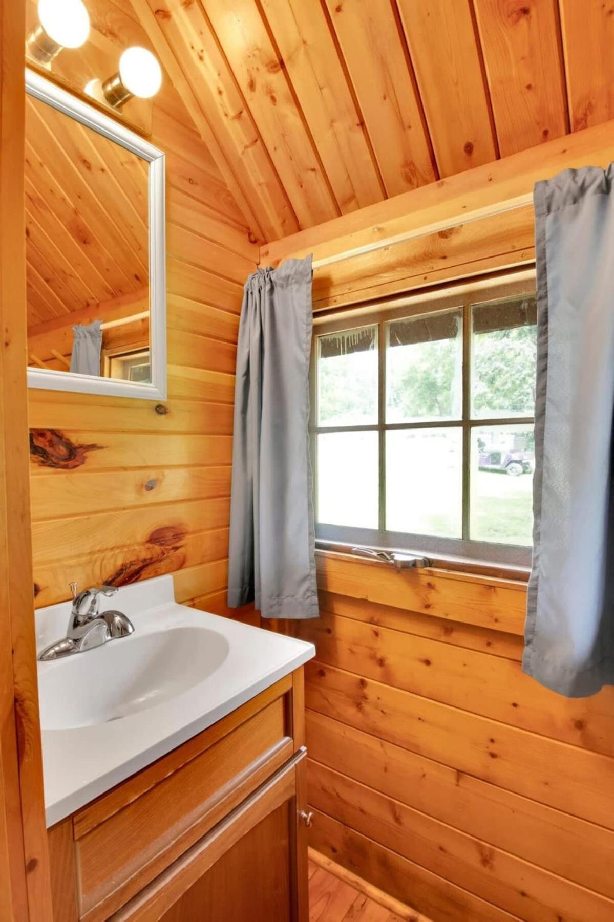 Rustic Cabin With Pool Access Bloomington Exterior foto